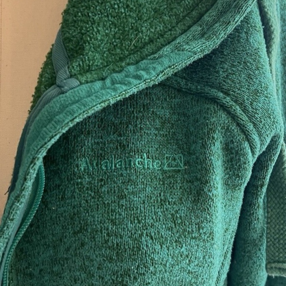 Green Full-Zip Jacket with thumb holes ~ great ski layer - Picture 3 of 5
